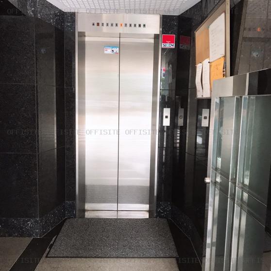 銀座永谷ビルのエレベーター