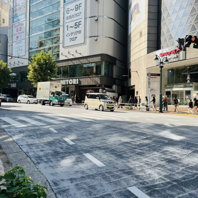 エフビル 前面道路