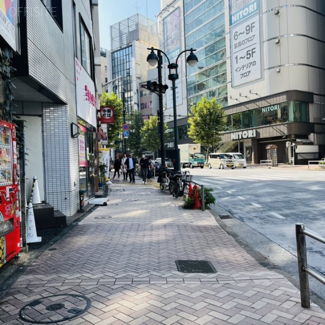 エフビル 前面道路