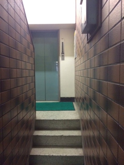 田中電線ビル エントランス