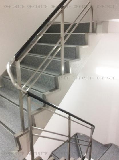 ＫＤＸ高田馬場ビルの階段