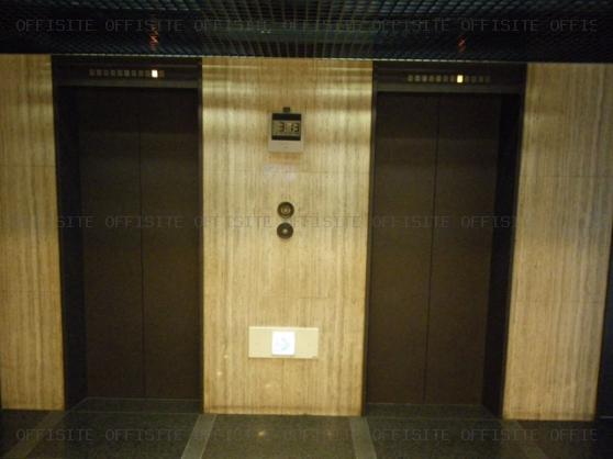 杉商ビルのエレベーター