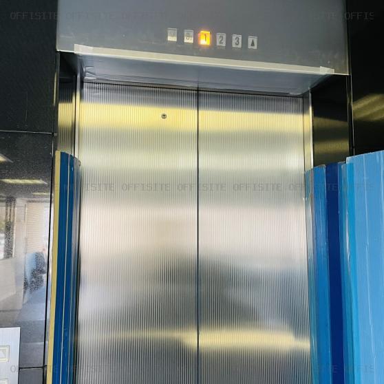 三田村ビルのエレベーター
