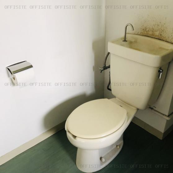 徳力ビルの401号室 トイレ