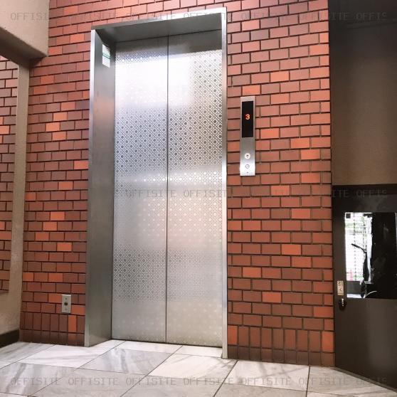 カワサキビルのエレベーター