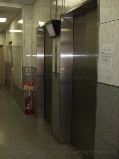 偕楽ビルディング外神田のエレベーター