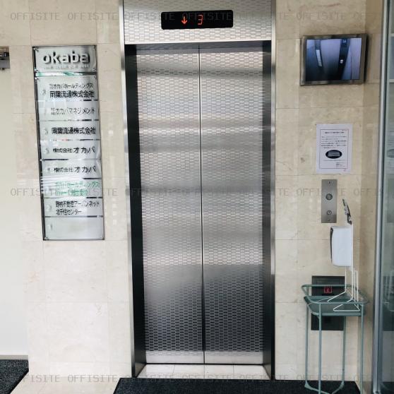 ツインタワービルウエストのエレベーター