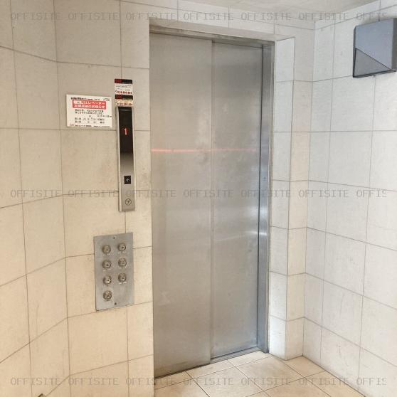 桂昇新御徒町ビルのエレベーター