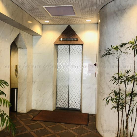 五反田塩谷ビルのエレベーター