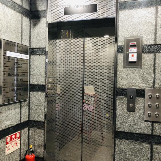 新宿ウエストスクエアのエレベーター