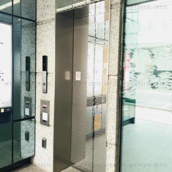松岡銀緑館のエレベーター