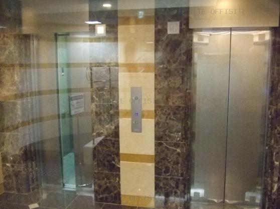 ＭＧ目黒駅前のエレベーター