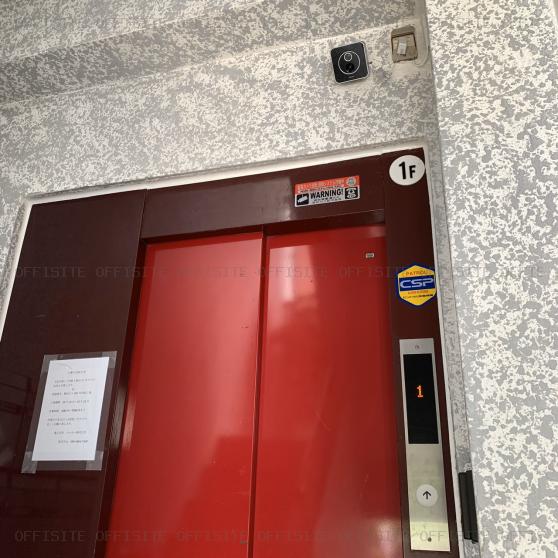 野田ビルのエレベーター