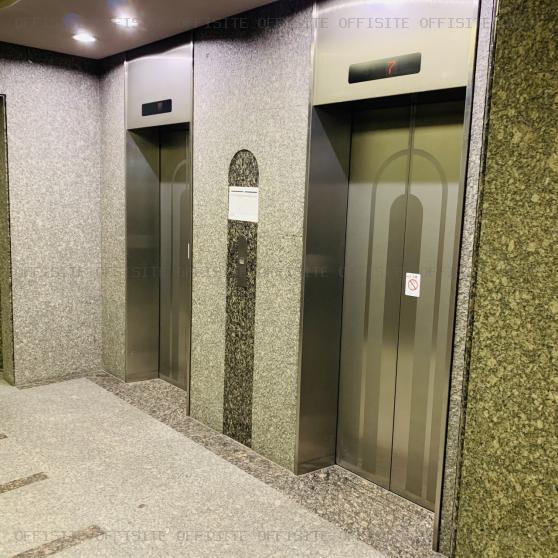 大基ビルのエレベーター