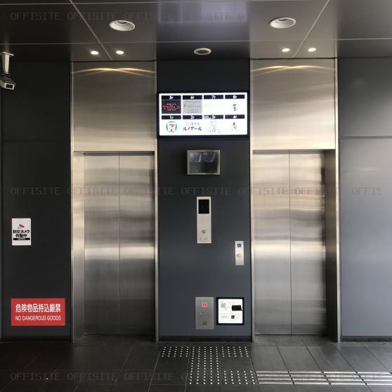 レイクサイドビルのエレベーター