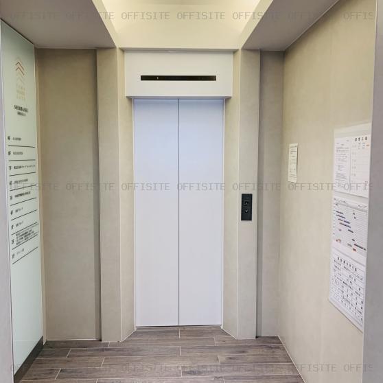 ＴＡＭＡ ＷＯＯＤＹ ＧＡＴＥ ＳＨＩＭＢＡＳＨＩ（新橋東栄ビル）のエレベーター