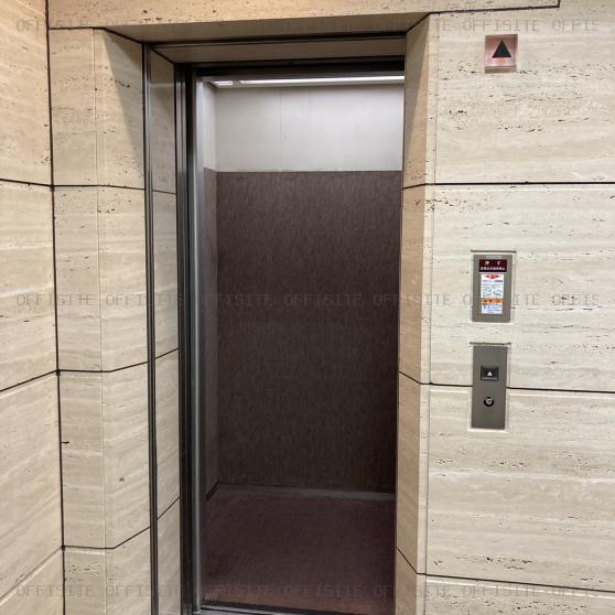 南麻布渋谷ビルのエレベーター