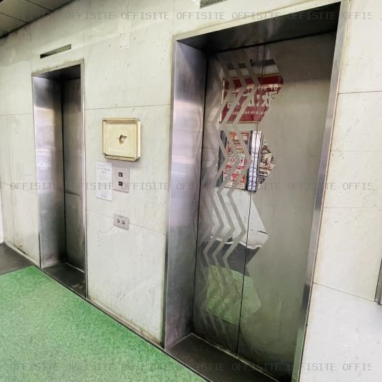 日暮里安永ビルのエレベーター