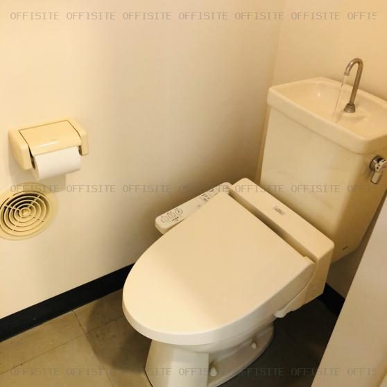 内田（岩本町）ビルの401号室 トイレ