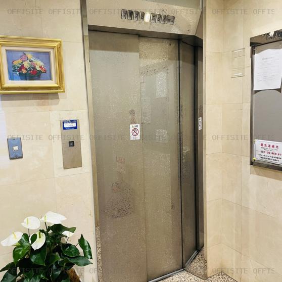 南青山クインビルのエレベーター