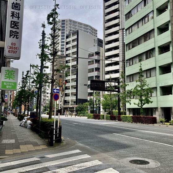 東京ダイヤビル１号館のビル前面道路