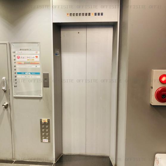 藤和宮益坂ビルのエレベーター