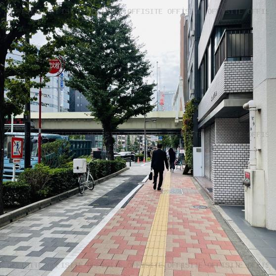 永井ビルの前面歩道