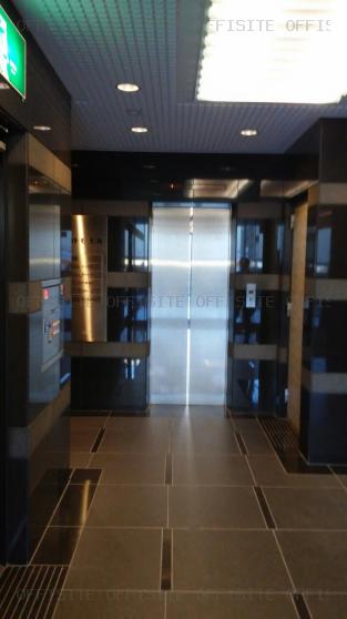 タケトモビルのエレベーター