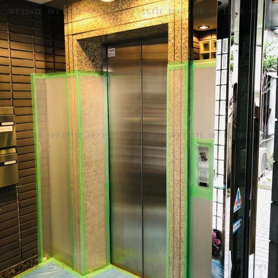 三田加藤ビルのエレベーター
