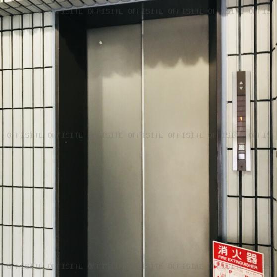 金子ビルのエレベーター