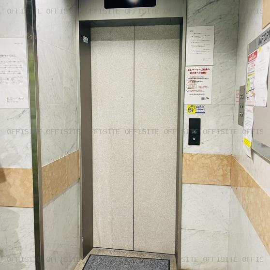 神山町並木ビルのエレベーター