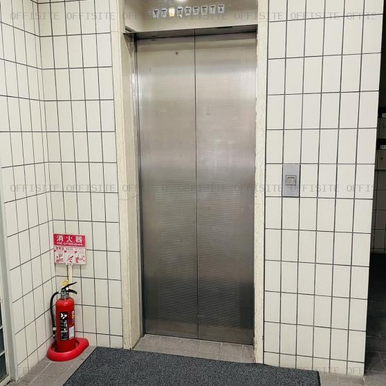 東上野小池ビルのエレベーター