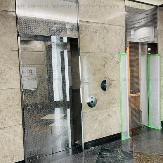 松亀センタービルのエレベーター