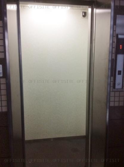 ニューウィング蔵前のエレベーター