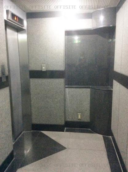 シャルムイシクラのエレベーターホール