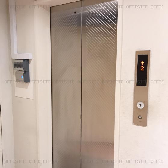 新富１９１ビルのエレベーター