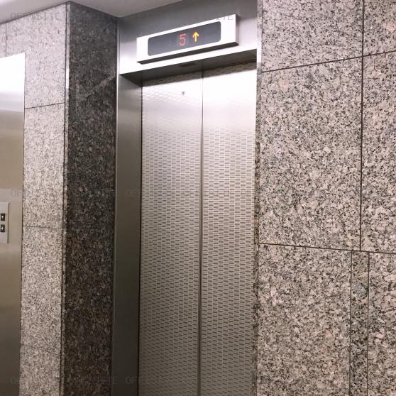 銀座イーストビルのエレベーター