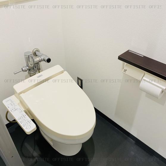 青山ＳＩビルの基準階　トイレ