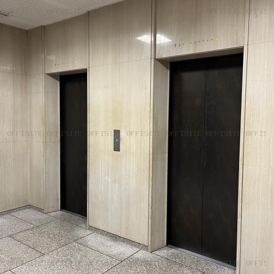 岡本ビルのエレベーター