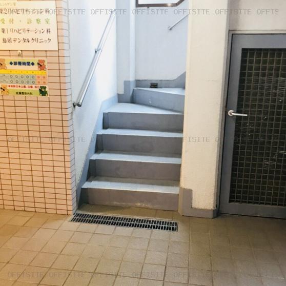メゾンド佐藤の外階段