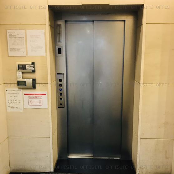 銀座グランディアビルⅡのエレベーター