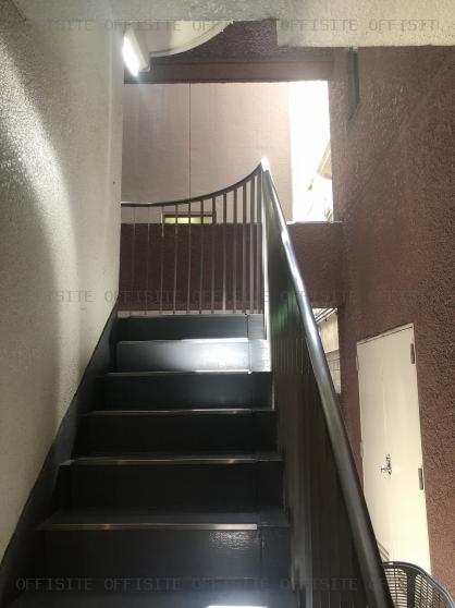 サンサーラ御苑の階段