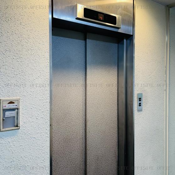 マウンテンビルのエレベーター