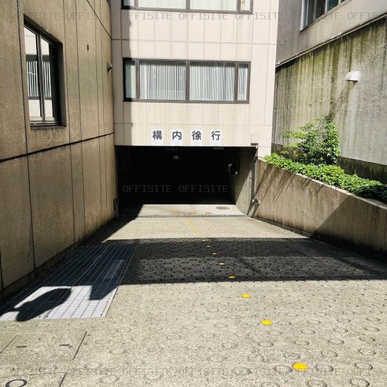名古屋鴻池ビルディングの駐車場