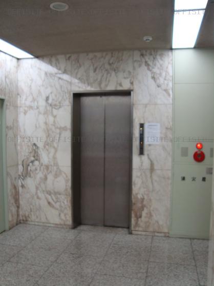 田中ビルのエレベーター