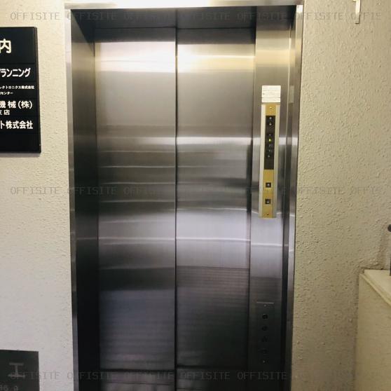 神田前原ビルのエレベーター