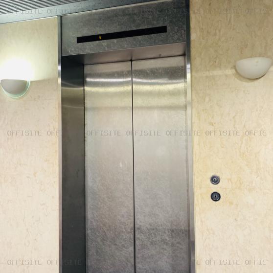 プリ・テックビルのエレベーター