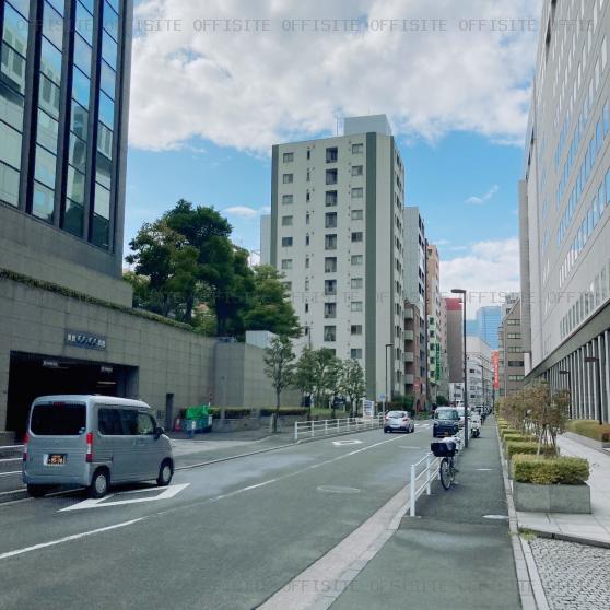 東京ダイヤビル５号館のビル前面道路
