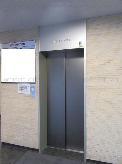 武蔵野ビル（ハローオフィス新宿）のエレベーター