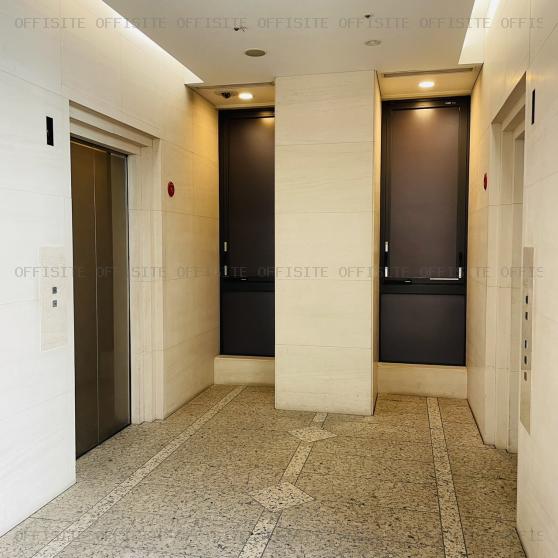 セントラルビルのエレベーターホール